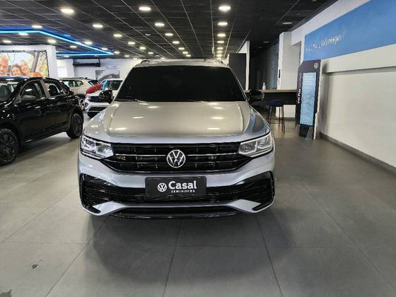 VOLKSWAGEN TIGUAN 2.0 300 TSI GASOLINA ALLSPACE R-LINE AUTOMÁTICO VOLKSWAGEN TIGUAN 2.0 300 TSI GASOLINA ALLSPACE R-LINE AUTOMÁTICO